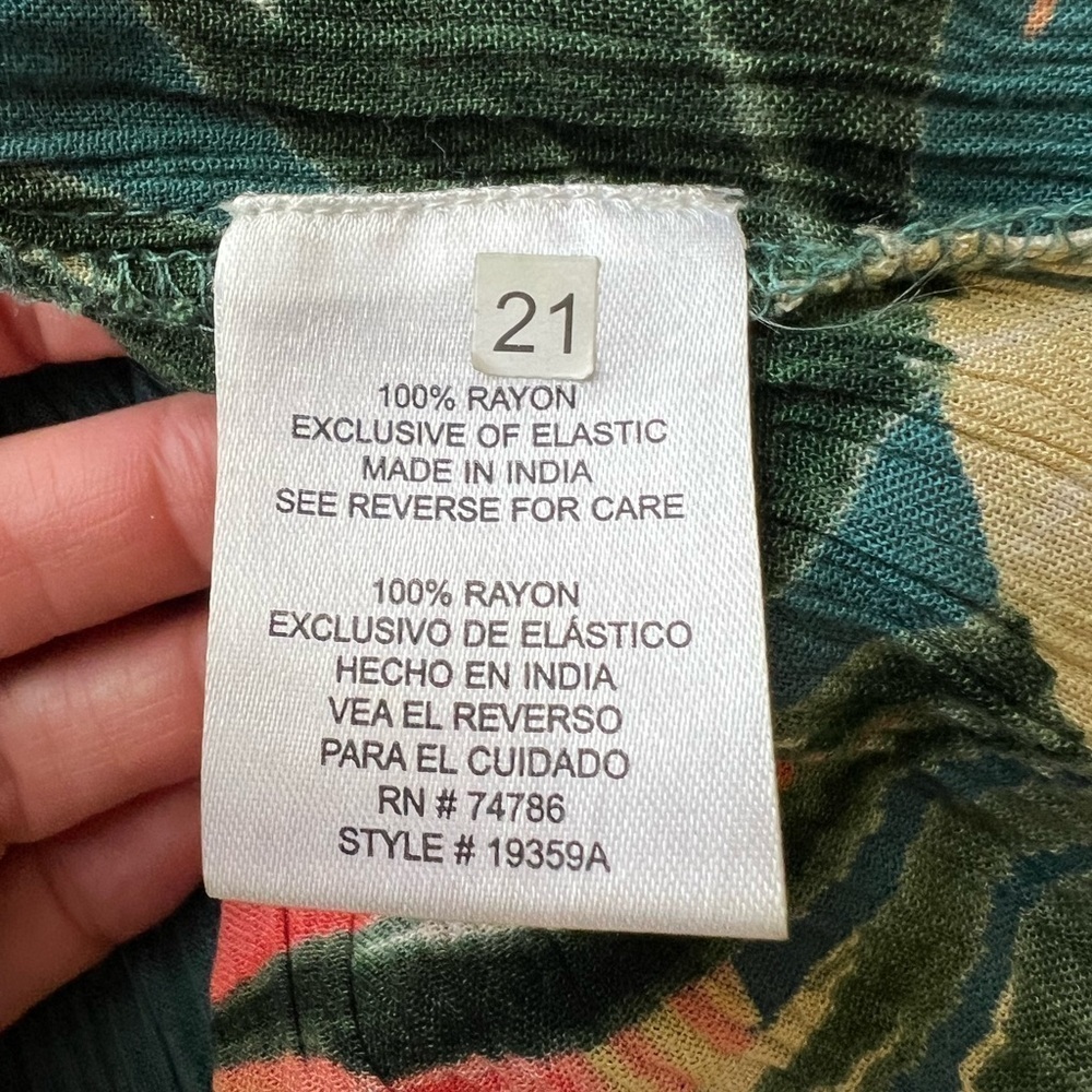 NWOT Patrons of Peace Tropical Floral Rayon Dress M - Picture 6 of 8